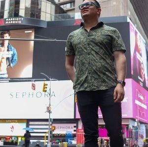 Meet your Posher, Adan